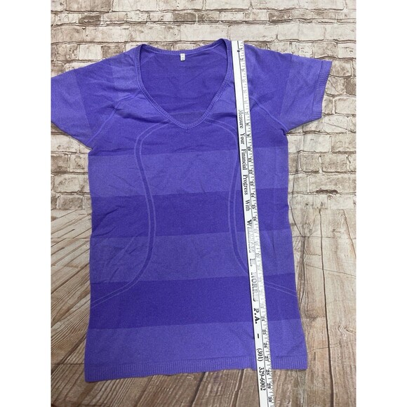 Lululemon Sz 10 Swiftly Tech V Neck Short Sleeve Power Purple Stripe - Picture 4 of 7